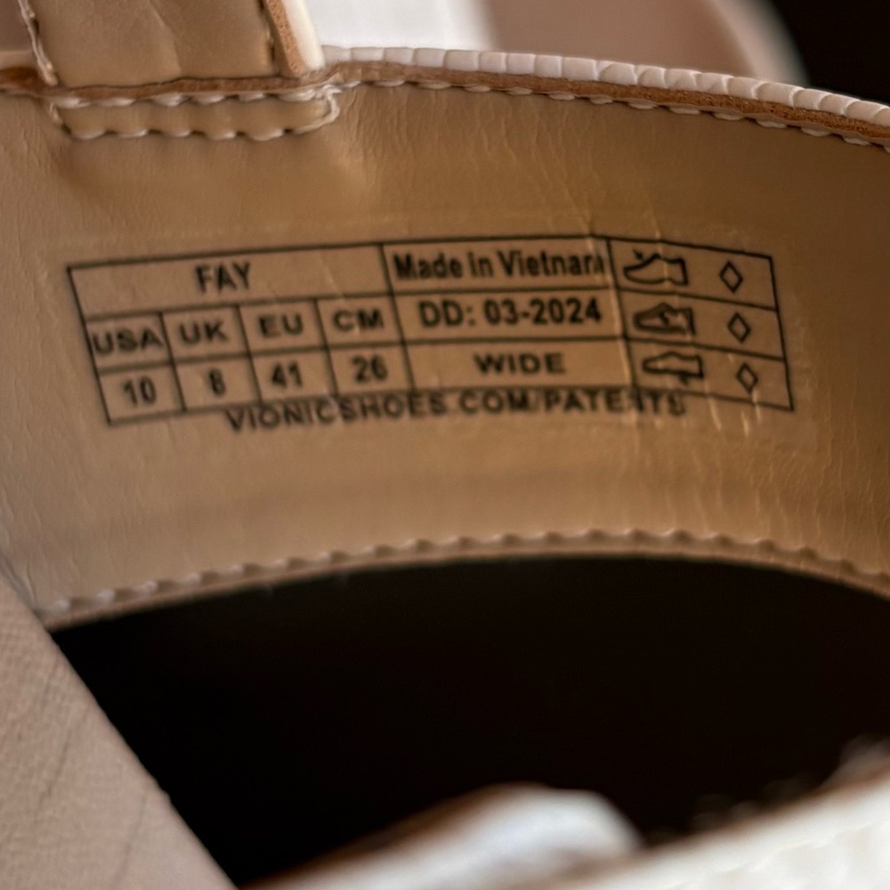 Vionic White Sandals - Picture 5 of 14